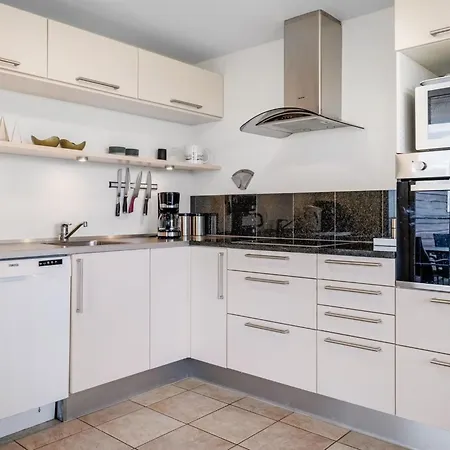 Auwe - 3-5km From The Sea By Interhome