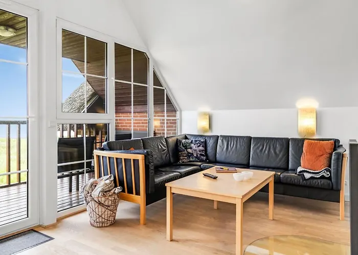 Auwe - 3-5km From The Sea By Interhome